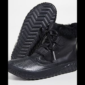 SOREL Out N About Plus ✨ Lux Boot